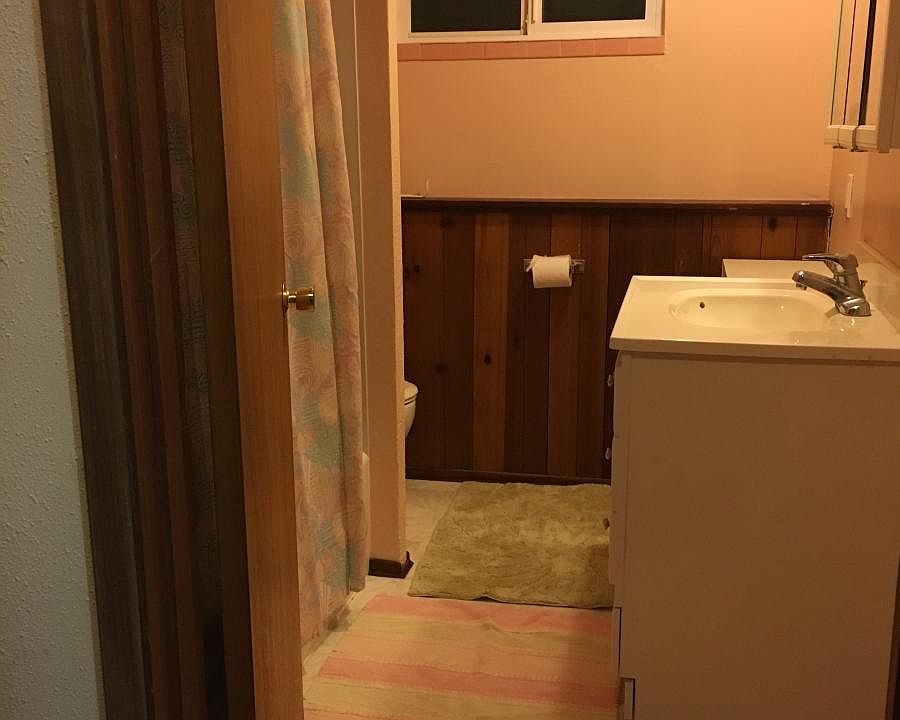 1st image of 10816 24th Ave NE