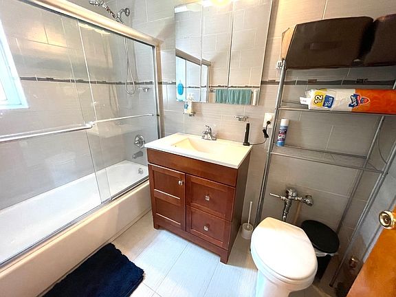 5th image of 33-09 34th Ave #2R