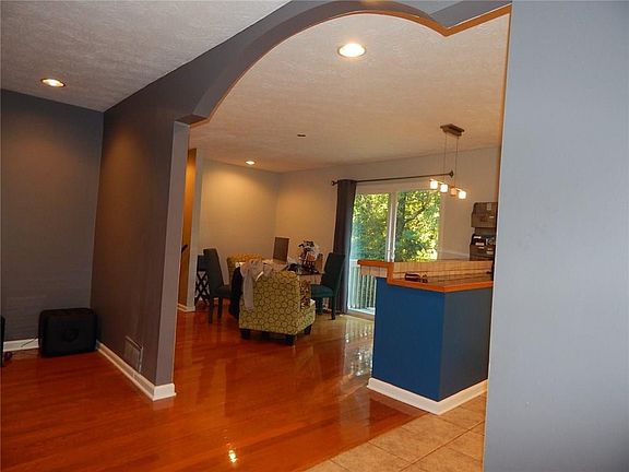 5th image of 4375 Miranda Ct