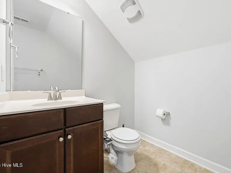 90 Quatrefoil Ct — Photo 35