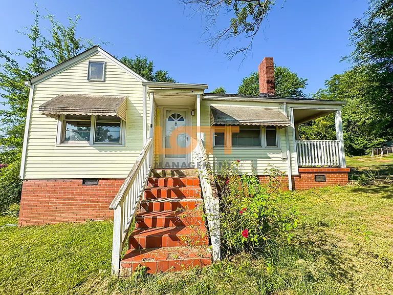 125 Irene Cir — Photo 2