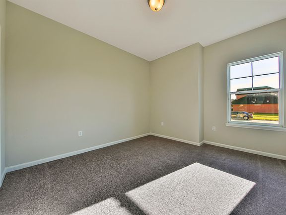 4th image of 10792 Stanton Hills Dr