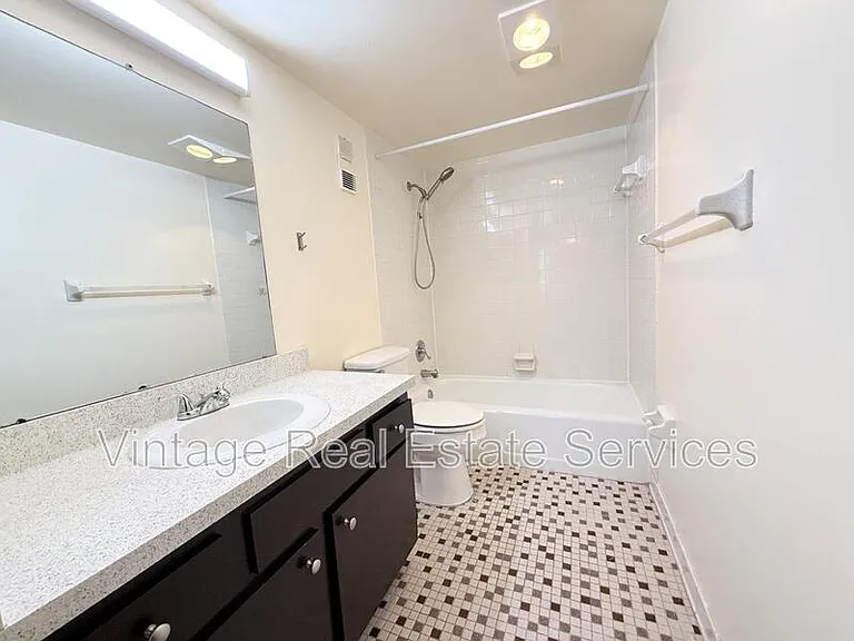 Whitehall Garden Apartments — Photo 15