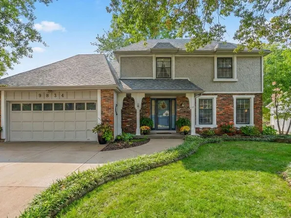 9834 W 101st Ter, Overland Park, KS 66212