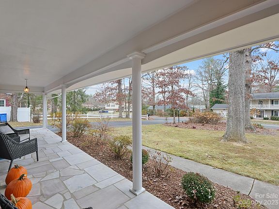 5th image of 723 Shadywood Ln