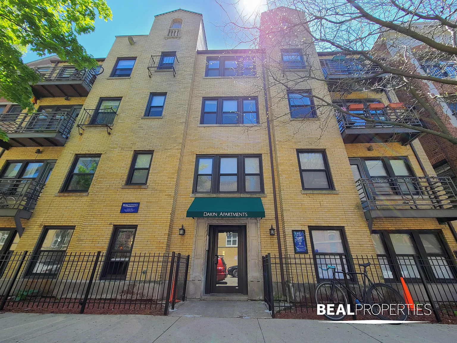 917 W Dakin St — Photo 3