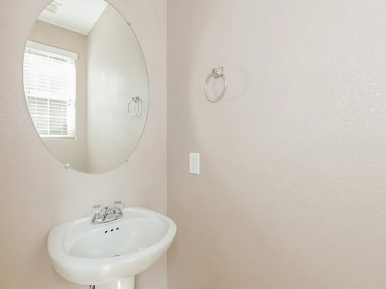 967 Wembly Hills Pl — Photo 16