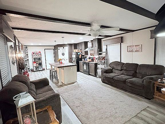 5th image of 815 Butterfield Trl