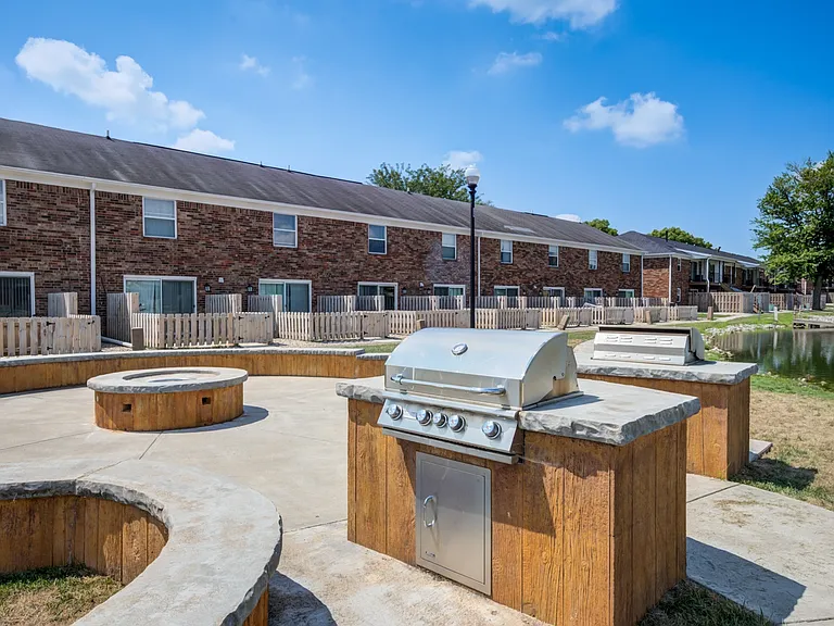 The Boardwalk at Westlake Apartments and Townhomes — Photo 27