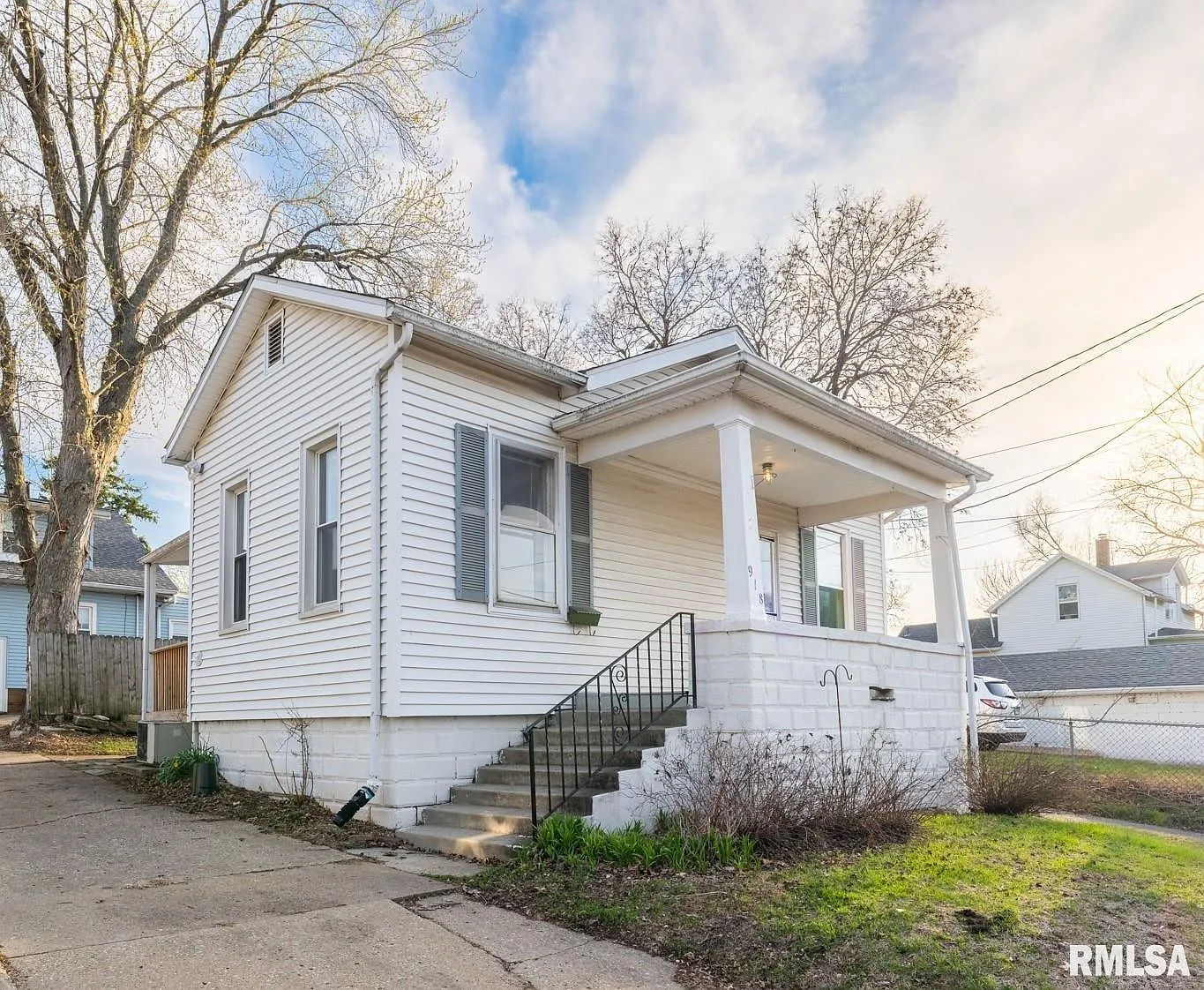 918 Margaret St photo 1
