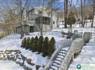 194 Stafford Dr, Bushkill, PA 18324