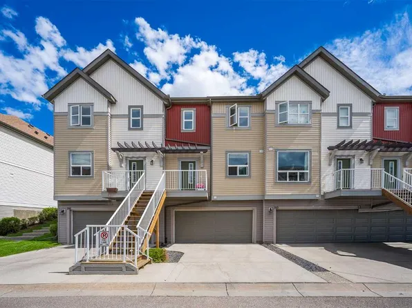 187 SW Copperstone Cv SE, Calgary, AB T2Z 0L3
