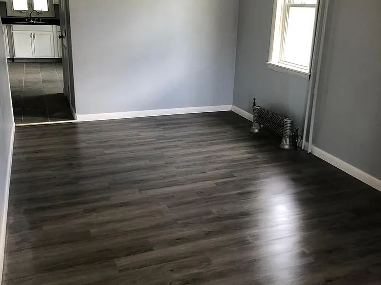 673 N Laurel St — Photo 5