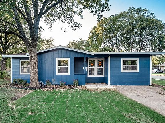 2nd image of 2917 Elm Park