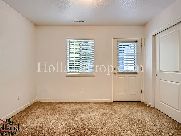 4415 NE 88th Ave #3 — Photo 12