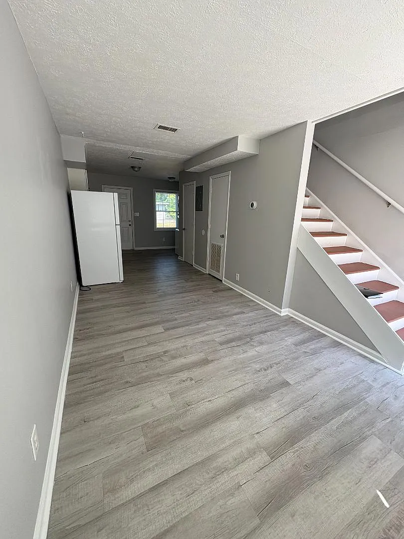 502 6th Avenue North - Apt 5 — Photo 3