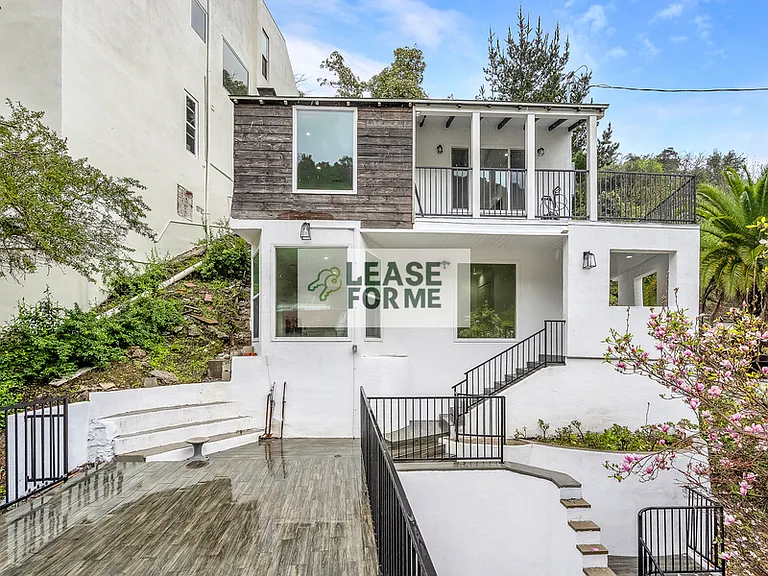 9848 Portola Dr — Photo 29
