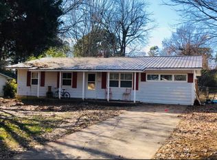 2011 Edgewood St, Jonesboro, AR 72401