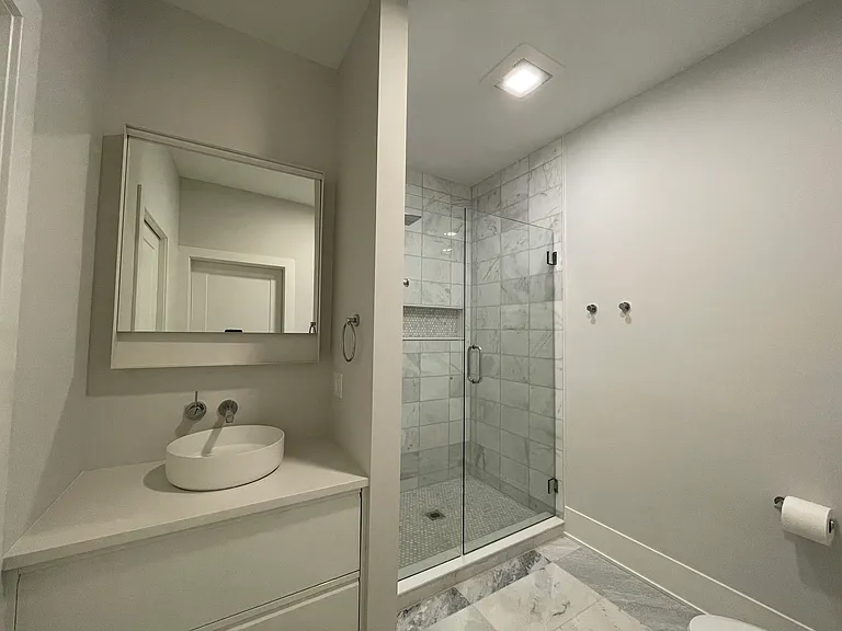 1647 W Hubbard St #2 — Photo 10