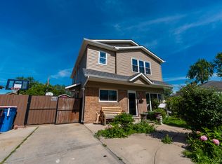 8421 S Scottsdale Ave, Chicago, IL 60652