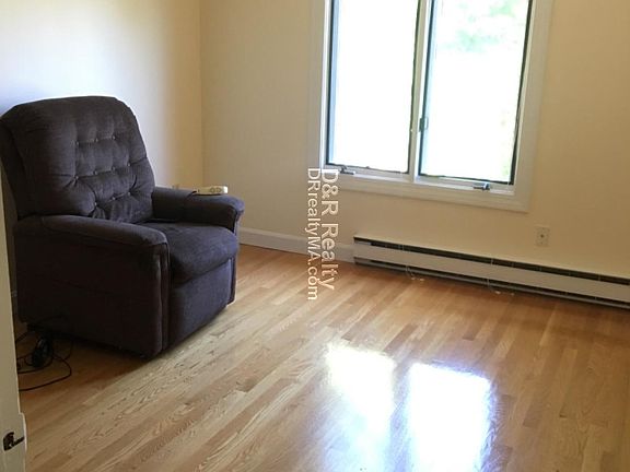 2nd image of 111 Yorktown St #112519954