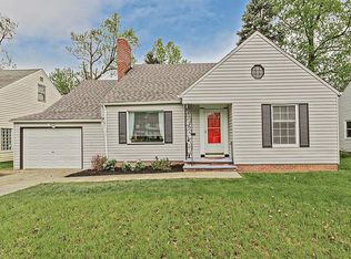 2286 N Taylor Rd, Cleveland Heights, OH 44112