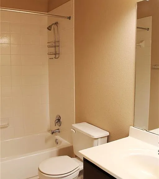19500 Sangremon Way — Photo 29