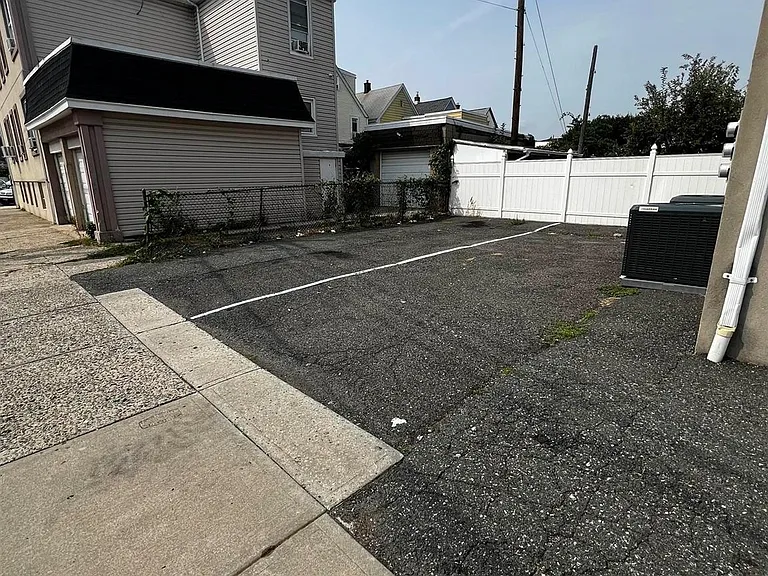 1501 47th St #2 — Photo 31