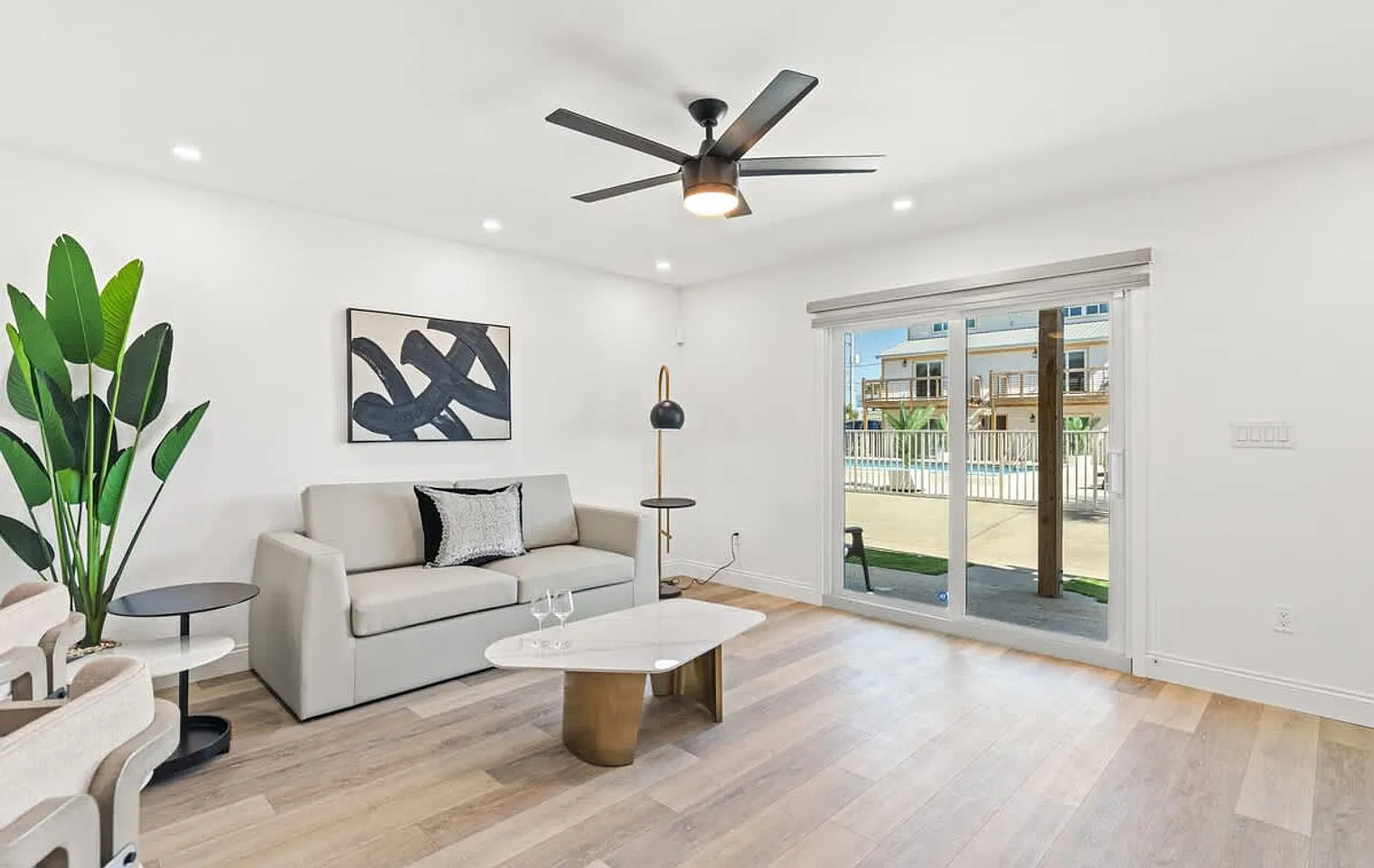 1 bed, 1.0 bath, 495 sqft, $1,274 — Photo 1