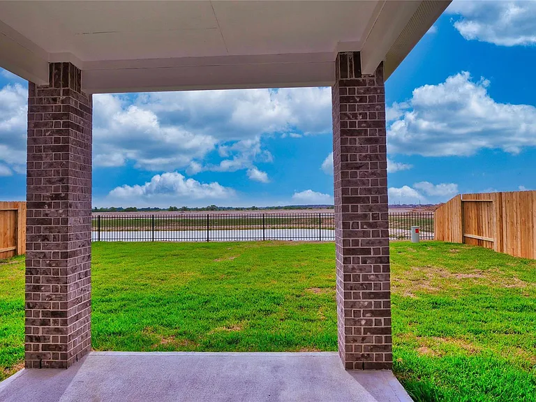 5735 Aurora Greens Ln — Photo 18