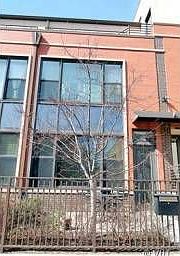 1st image of 916 N Larrabee St