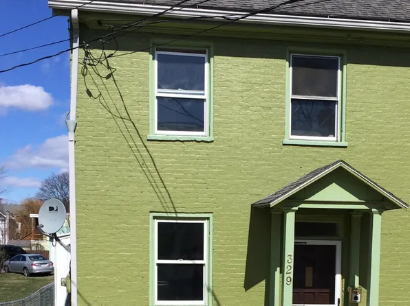 329 E Washington St, Chambersburg, PA 17201