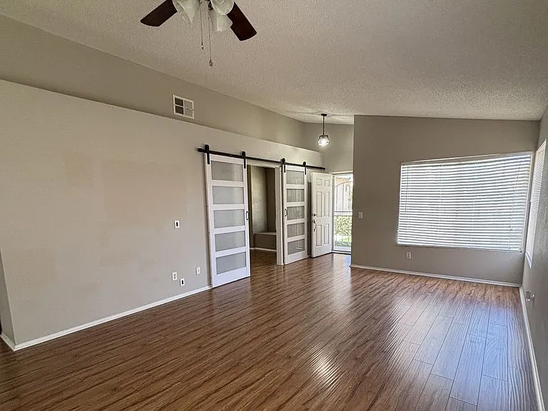 2516 Starbrite Ave — Photo 5