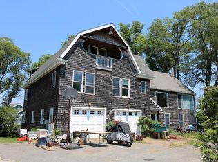 8 Old Farm Ln, Gloucester, MA 01930