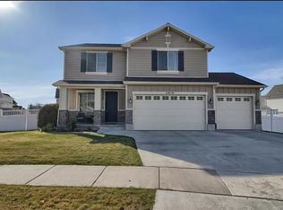 2019 W Loveland Ct, Farmington, UT 84025