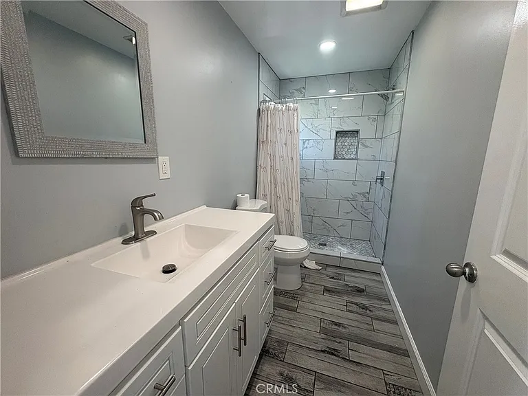 145 W 118th Pl — Photo 12