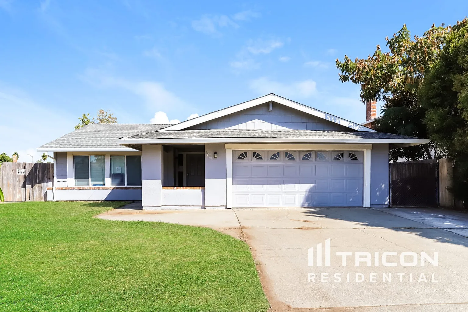 1231 Val Dr photo 1