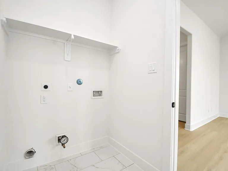 4352 Avron Dr — Photo 5