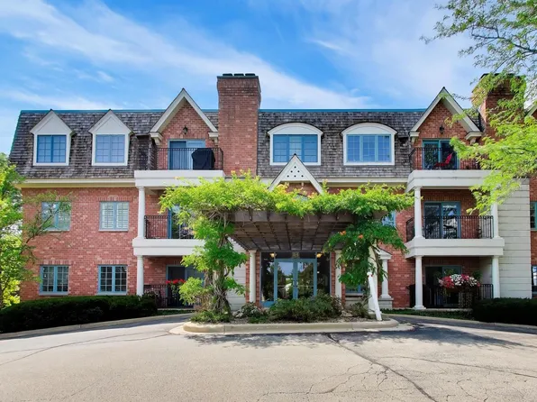 151 E Laurel Ave APT 104, Lake Forest, IL 60045