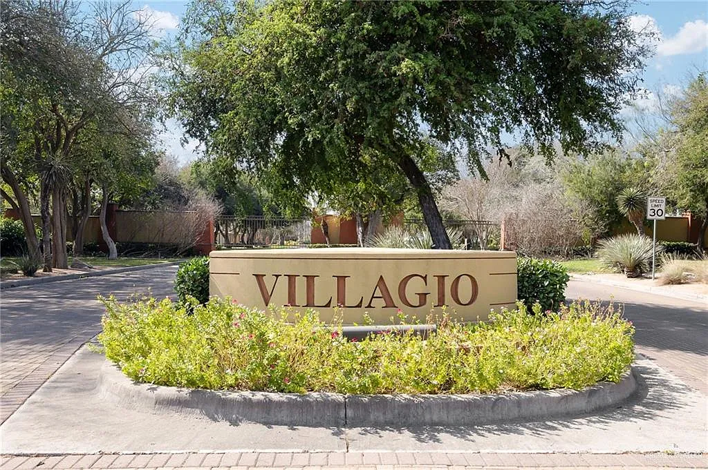 3 bed, 3.5 bath, 2524 sqft, $2,500 — Photo 4