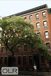 405 West 49th Street in Hell&#39;s Kitchen