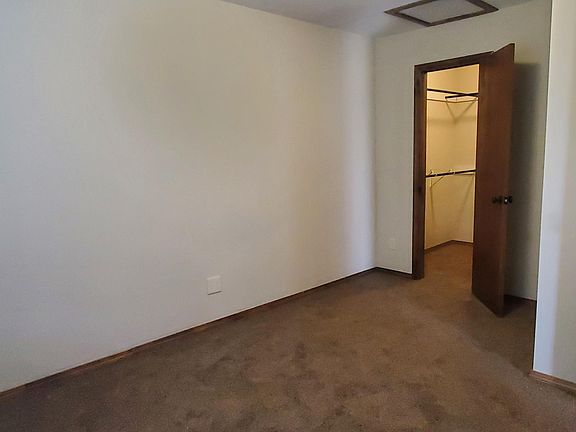 Masterbedroom and closet