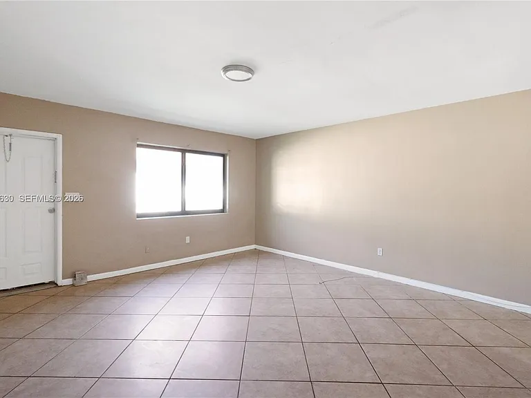 98 NE 71st St #2 — Photo 4