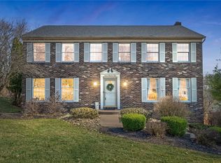 701 Thornwick Dr, Pittsburgh, PA 15243