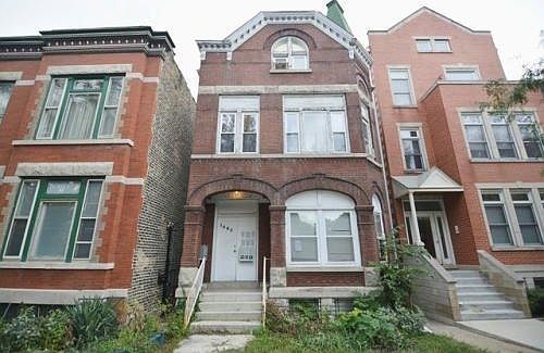1st image of 1465 N Leavitt St APT 2R