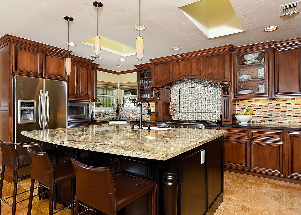 1st image of 6964 Lincoln Creek Cir