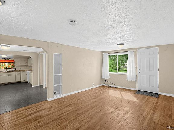 3rd image of 3060 Central Avenue