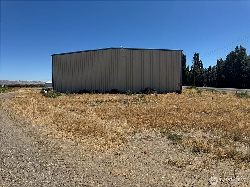 3rd image of 15602 SW Road 26