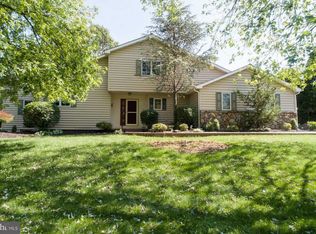 6220 Beverly Hills Rd, Coopersburg, PA 18036