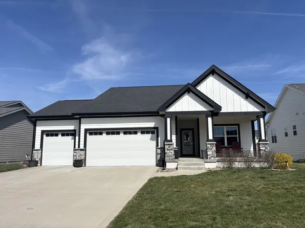 3375 Grand Valley Dr, West Des Moines, IA 50265